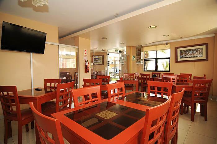 Hotel Mamatina ฮวนชาโก ภายนอก รูปภาพ
