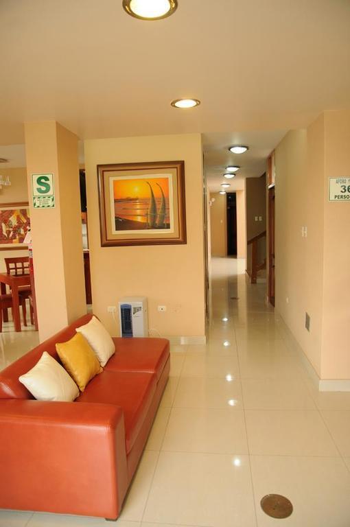 Hotel Mamatina ฮวนชาโก ภายนอก รูปภาพ
